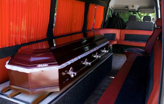 Міжнародні перевезення померлих: як проходить процес і хто супроводжує родину