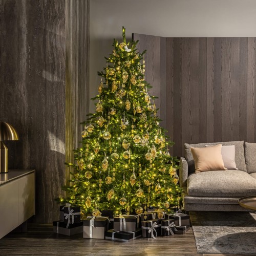 Купити штучну ялинку: як обрати ідеальну зелену красуню для дому чи офісу