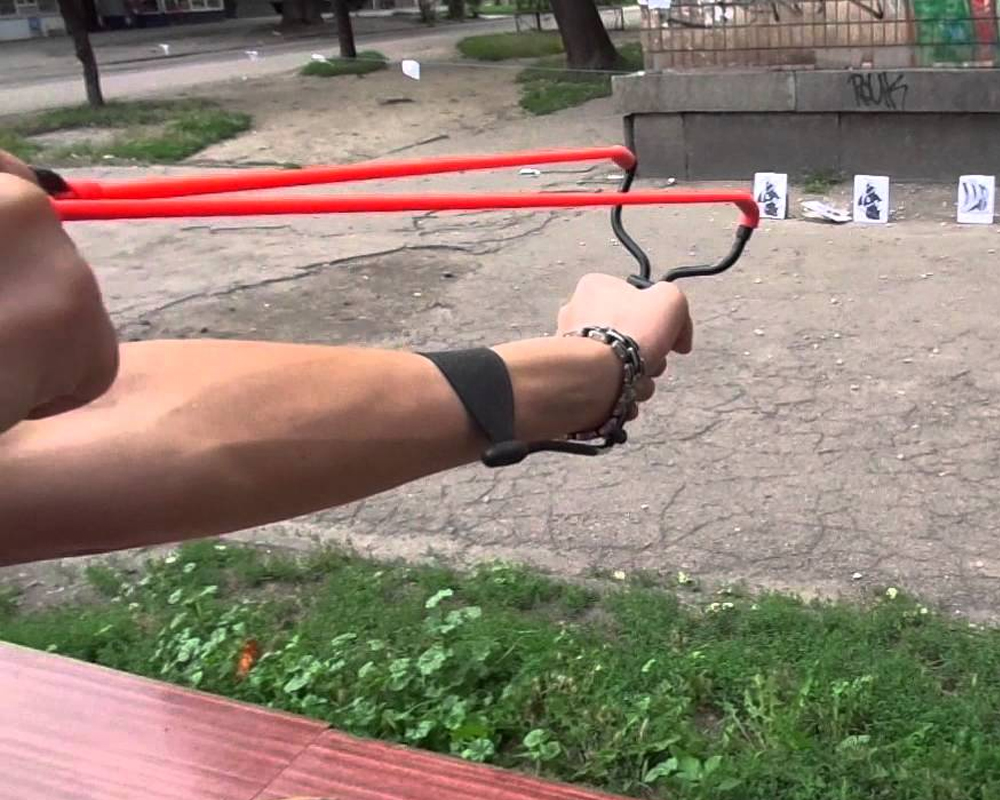 Аксесуари для рогатки: що потрібно знати для точної та комфортної стрільби