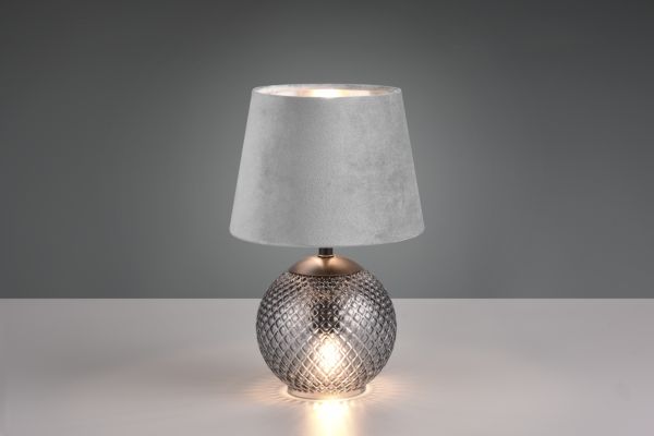 Купити настільну лампу з абажуром у Києві: вибір в інтернет-магазинах
